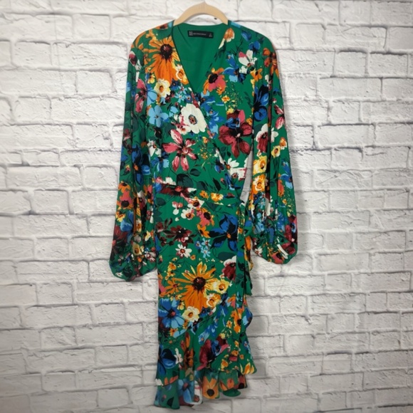 NYC Floral Green Long Sleeve Wrap Dress- Size L - Picture 3 of 11